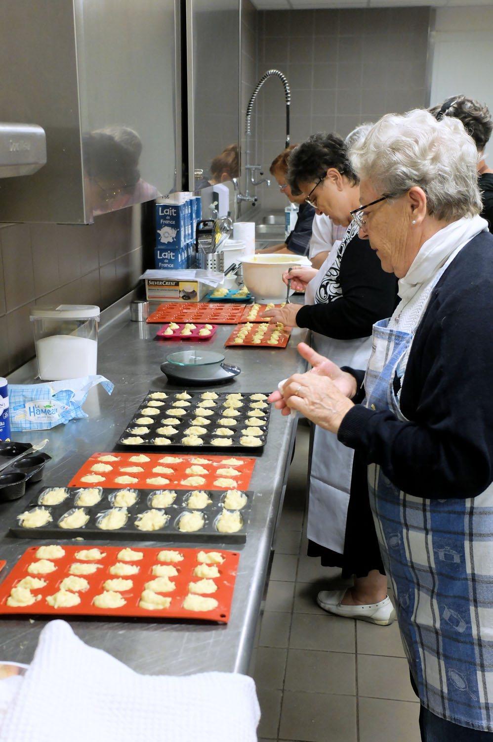 Mamies-Gâteaux-association-personnes-âgées-aide-pâtisserie-gâteau